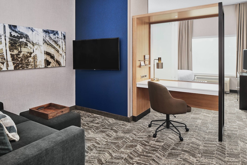 Suite, Multiple Beds - Photo 2
