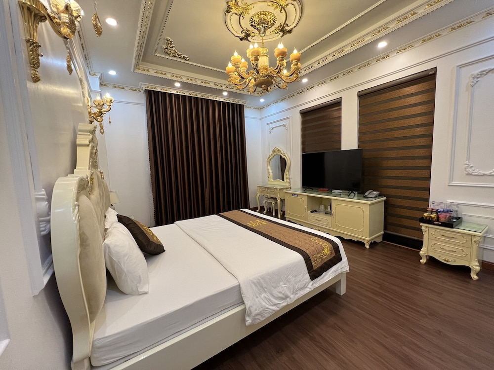 Deluxe Double with Balcony - Photo 2