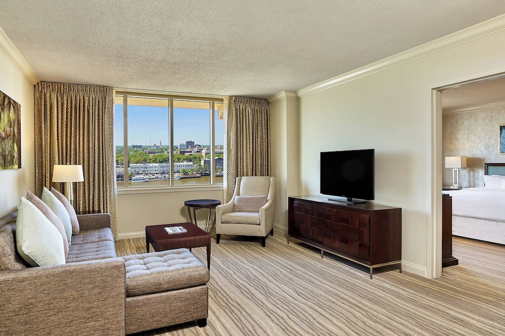 Executive Suite, 1 Bedroom, Golf View - Photo 1