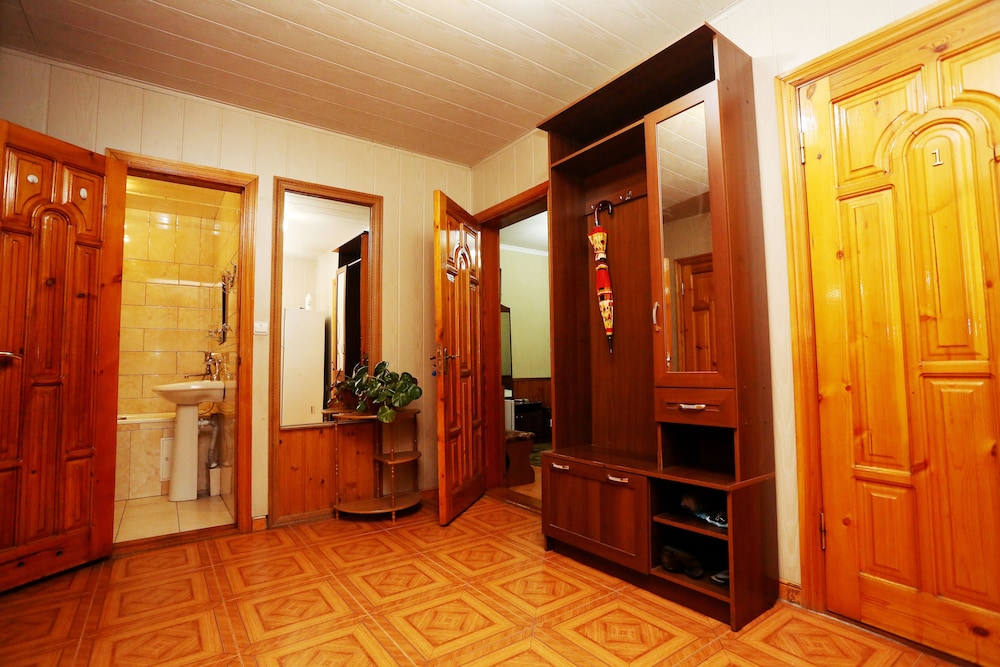 Economy Quadruple Room, Shared Bathroom photo 2
