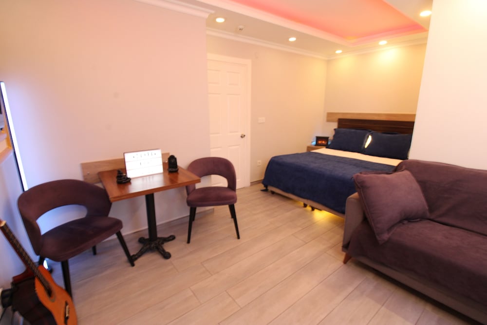 Economy Room photo 3