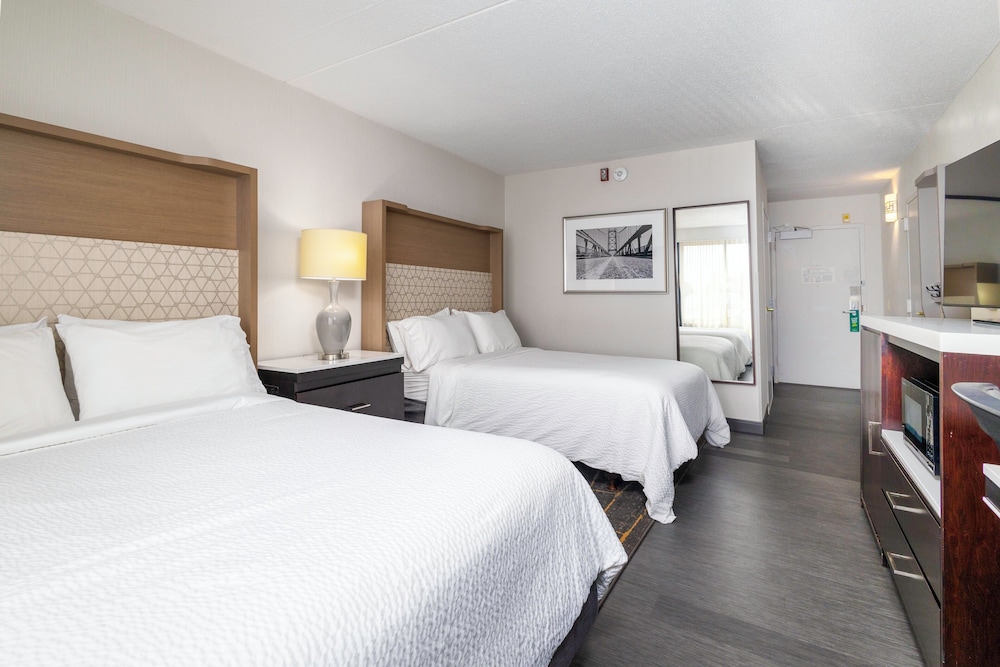 Standard Room, 2 Double Beds, Accessible (Mobility, Roll-In Shower) - Photo 2