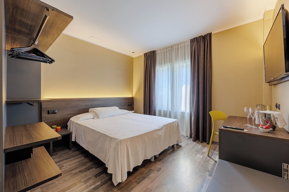 Panoramic Suite, Terrace, Lake View photo 1