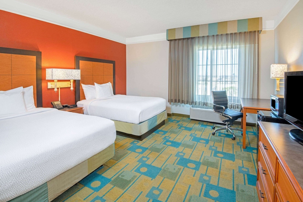 Deluxe Room, 2 Double Beds, Non Smoking