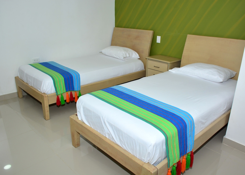Standard Twin Room, 2 Twin Beds, Private Bathroom photo 1
