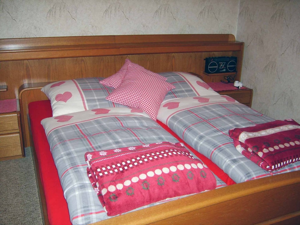 House, 4 Bedrooms, Balcony photo 1