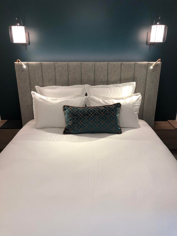 Classic Room, 1 Queen Bed, Non Smoking - Photo 1