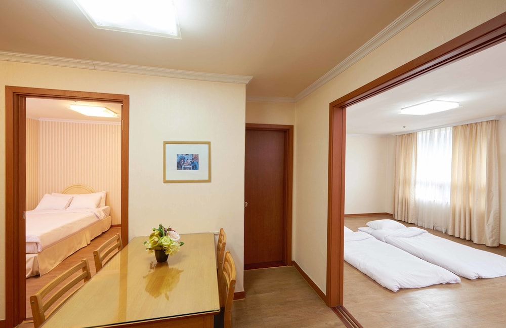 Junior Suite, 1 Bedroom, Mountain View (33py, Ondol or Bed Randomly Assigned)