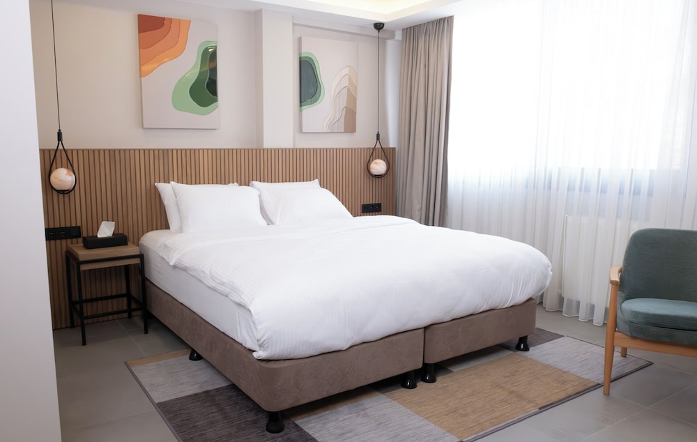 DOUBLE ROOM CITY VIEW photo 1