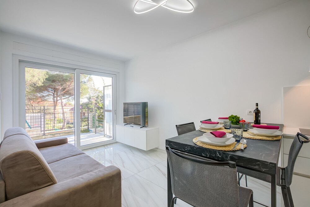 Standard Apartment, Multiple Bedrooms (Beachy Vibes- 900m from the beach) photo 3