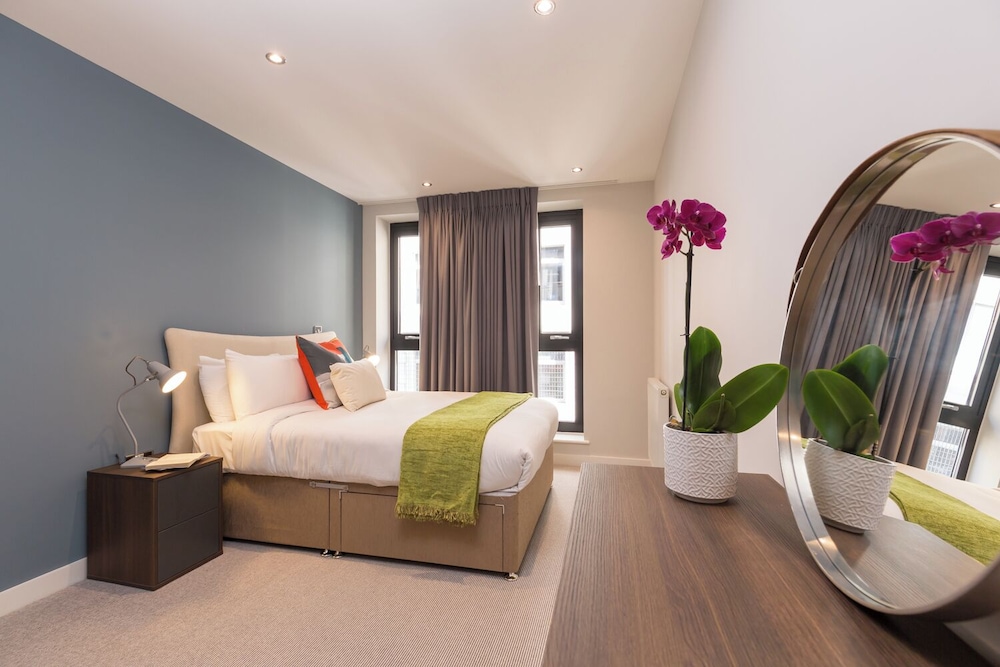 One Bedroom Apartment