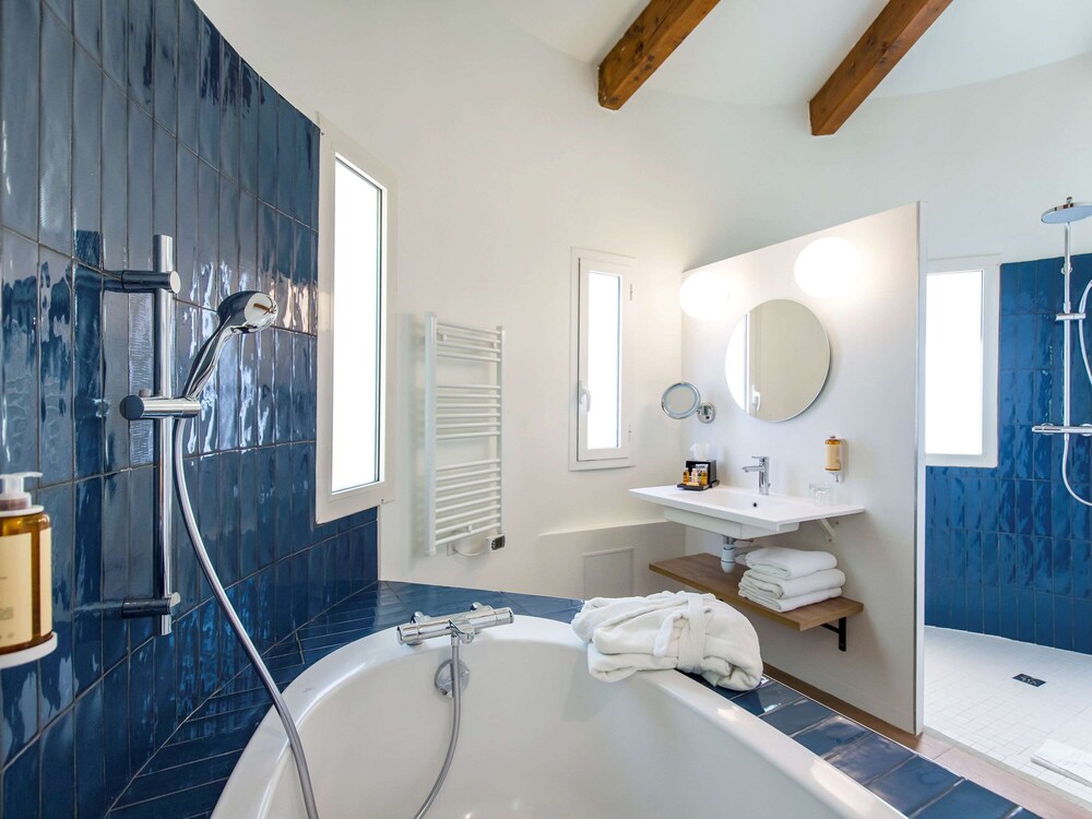 Junior Suite, 1 Double Bed, Garden View - Photo 2