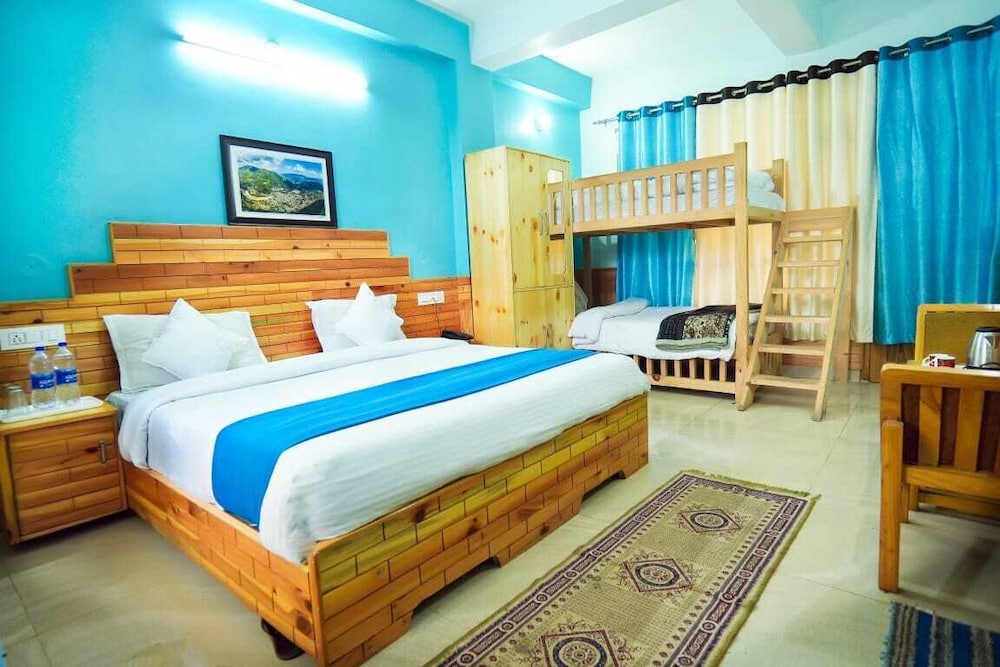 Standard Double Room, City View photo 3