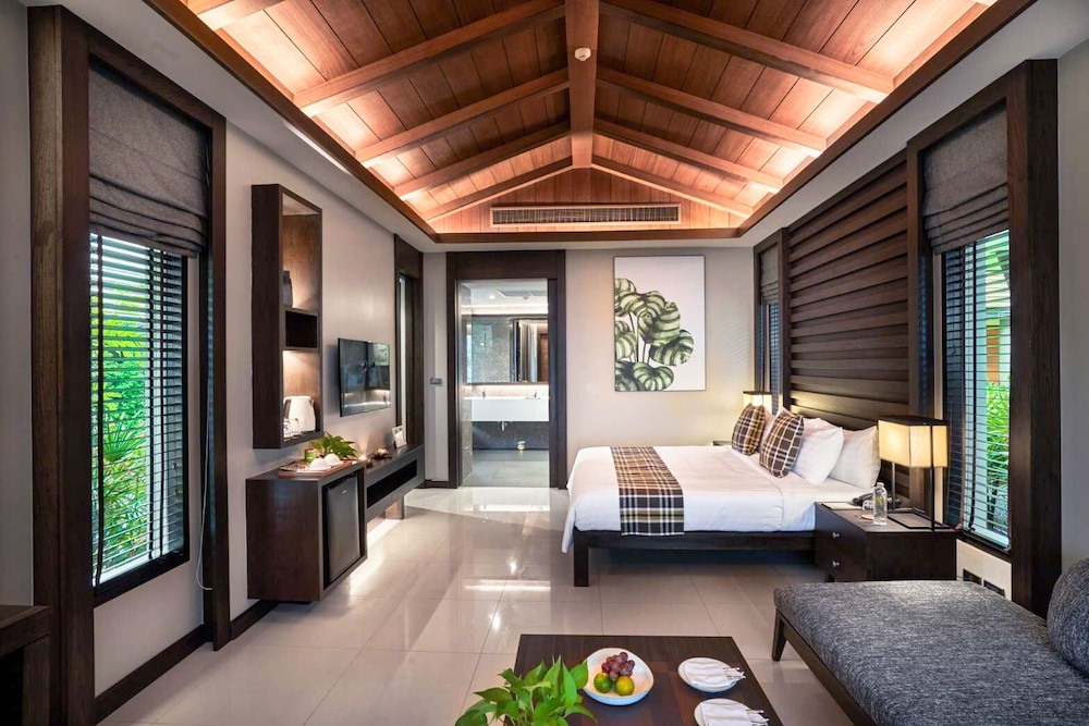 Beach Front Villa - Photo 2