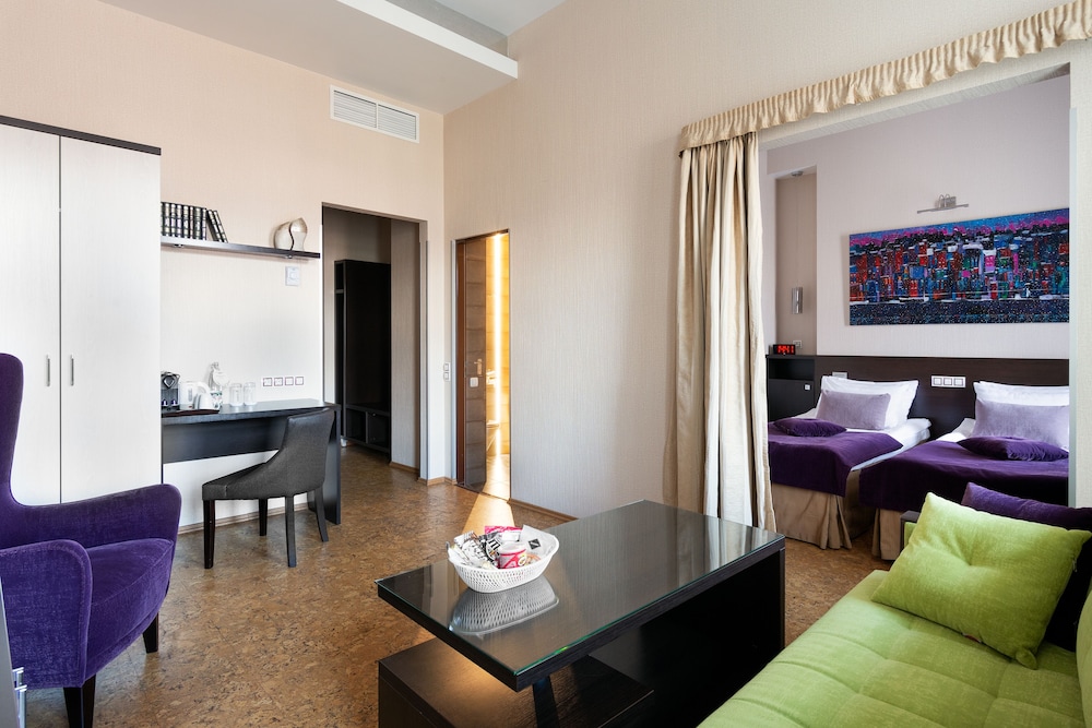Suite photo 1