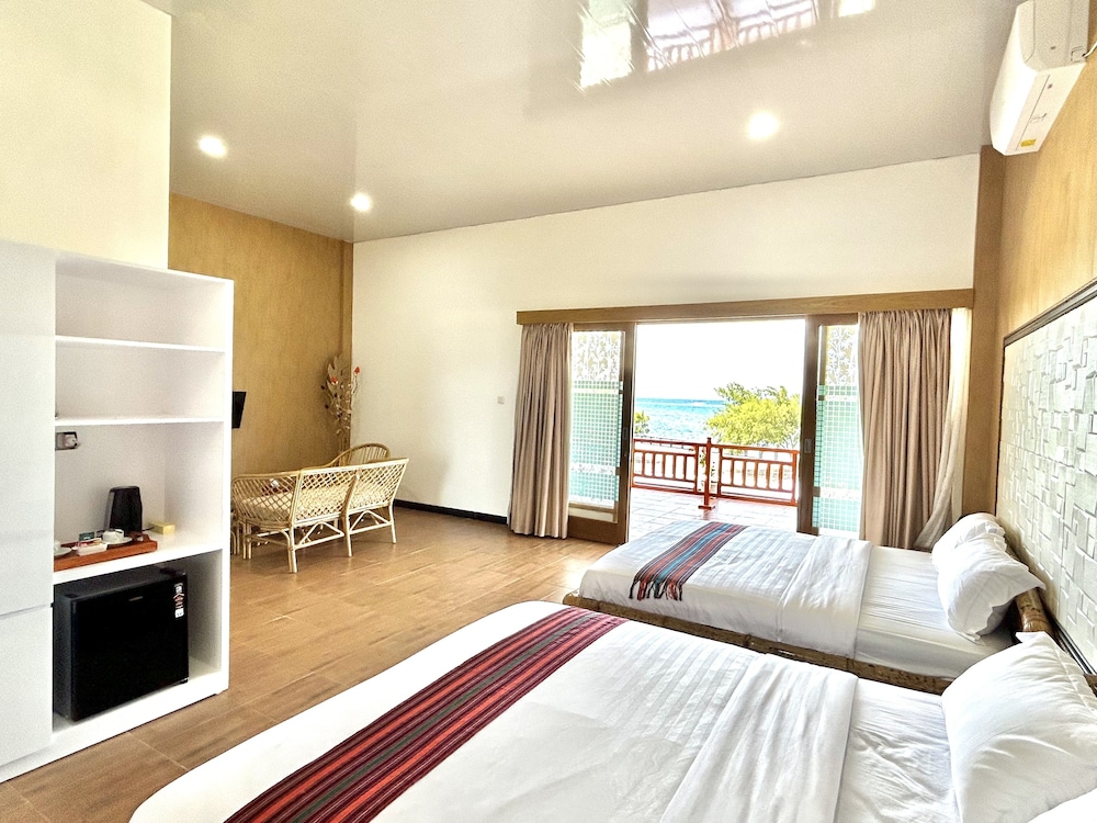 Ocean View Suite - Photo 1