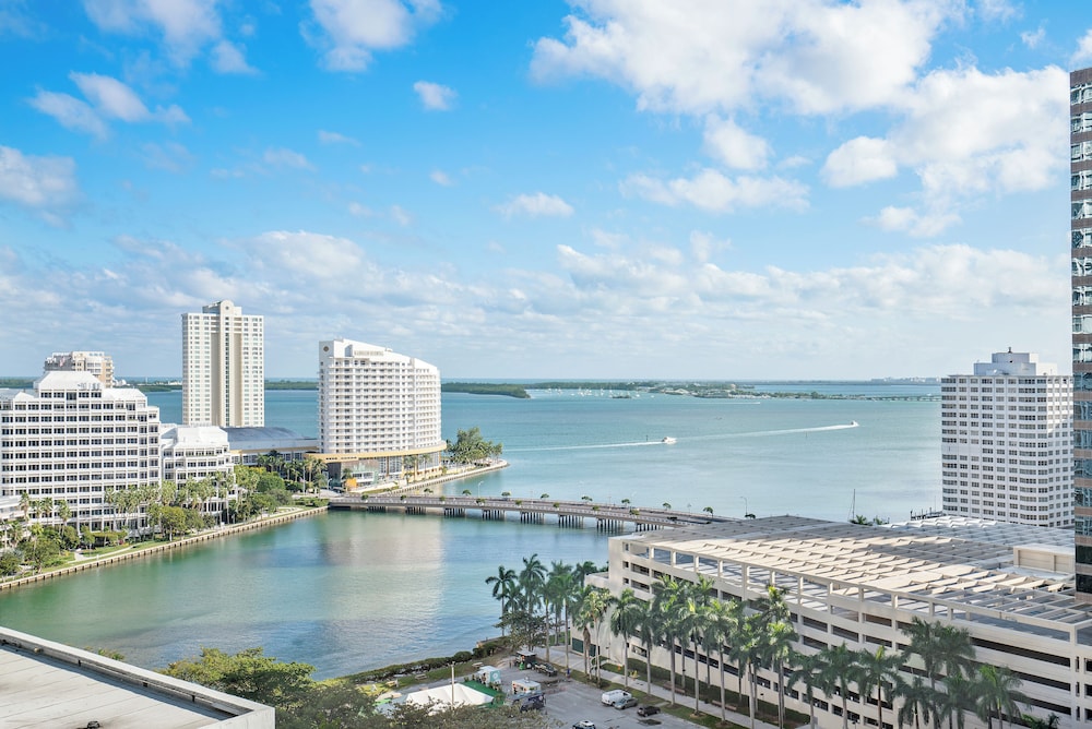 Boutique Corner Apart, 2/2, Sofa Bed, Ocean View, Balcony1808