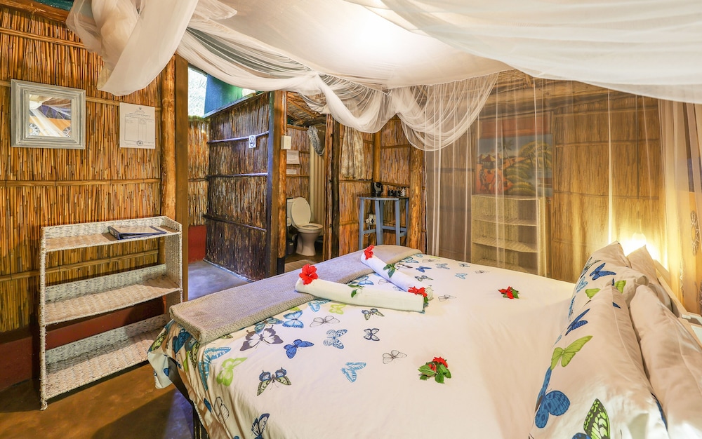 Standard Cabin (Reed 2 sleeper en suite )