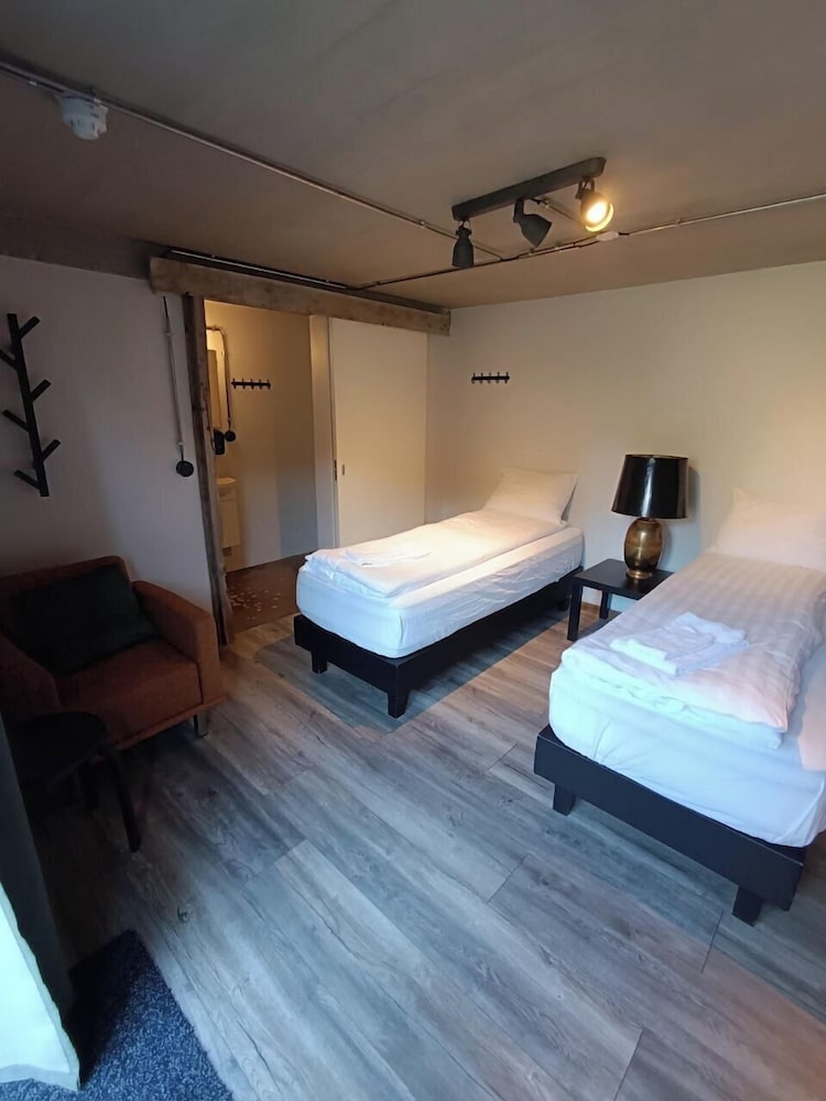Standard Double or Twin Room with Balcony photo 2