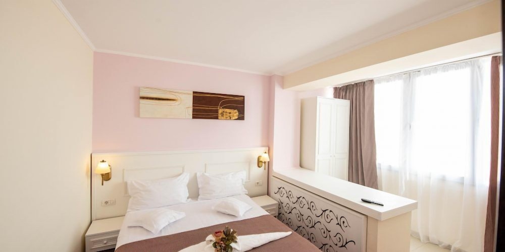 Sea View Suite photo 1