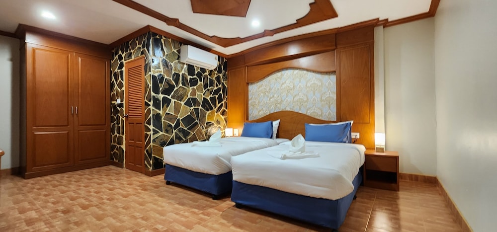 Twin Room, No Windows