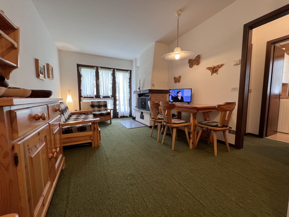 Apartment photo 1