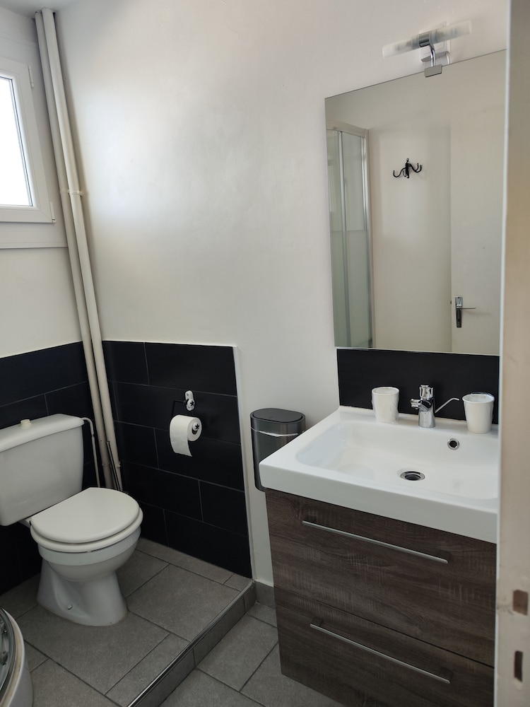 Double Room - Photo 4