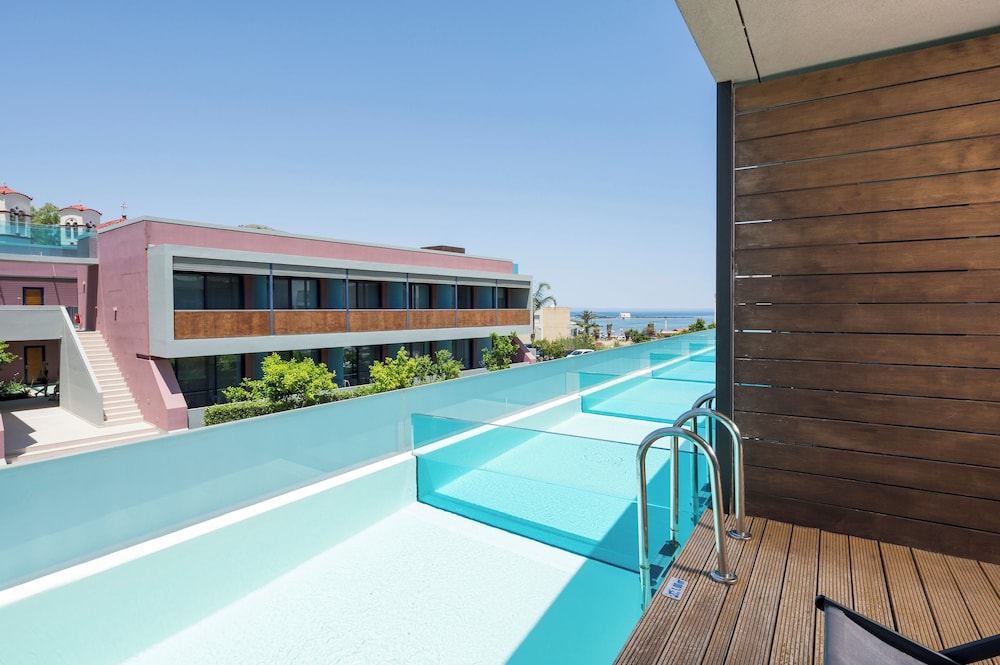 Double Room, Private Pool - Photo 11