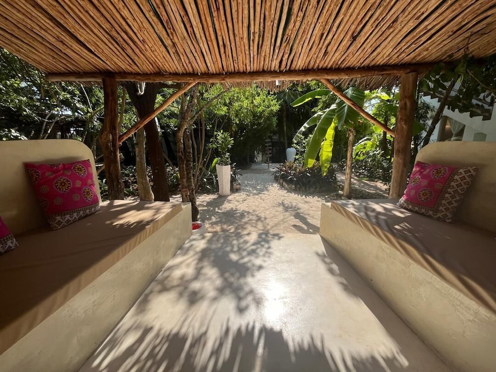 Comfort Bungalow, 2 Bedrooms, Air conditioning, Garden View