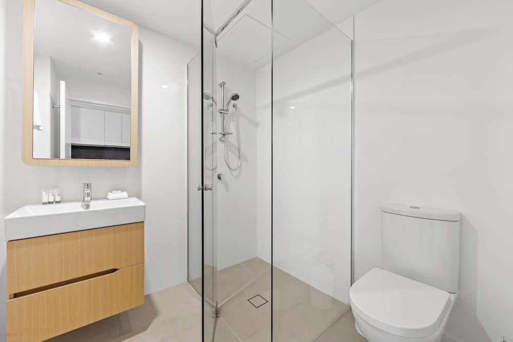 Studio Apartment - No Car Park - Photo 3