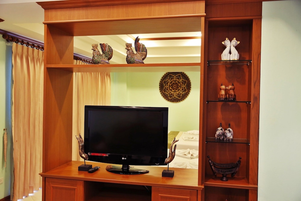 Family Room (For 3 people) photo 2