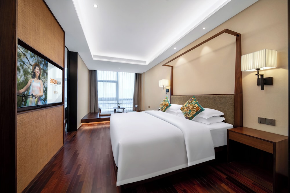 Luxury Room, City View