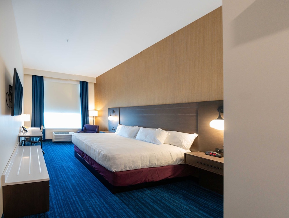 Deluxe Room, 1 King Bed