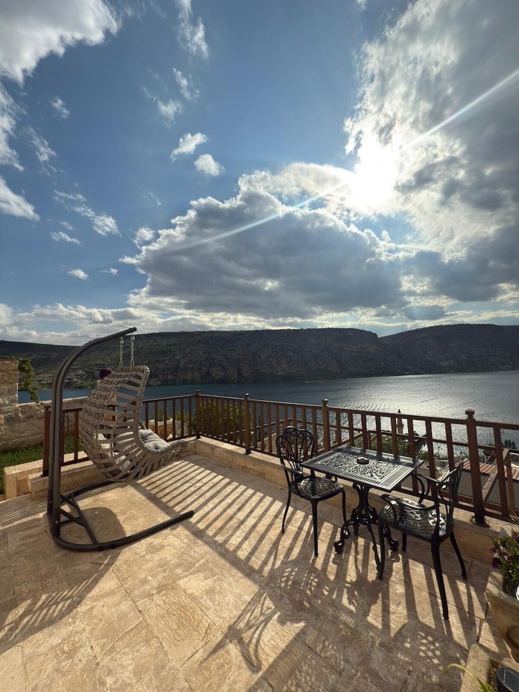 Deluxe Double Room, Balcony, Lake View photo 3