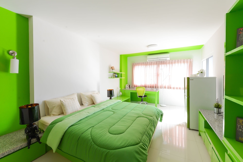Standard Room, 1 King Bed photo 1