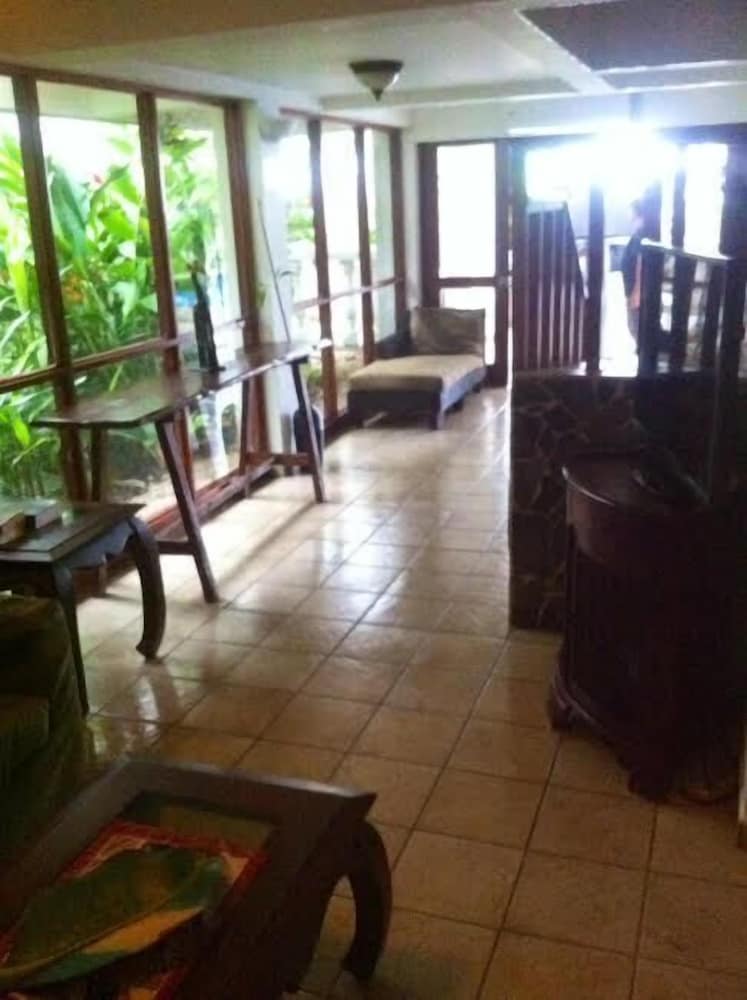 Condo, 2 Bedrooms (B1) photo 3