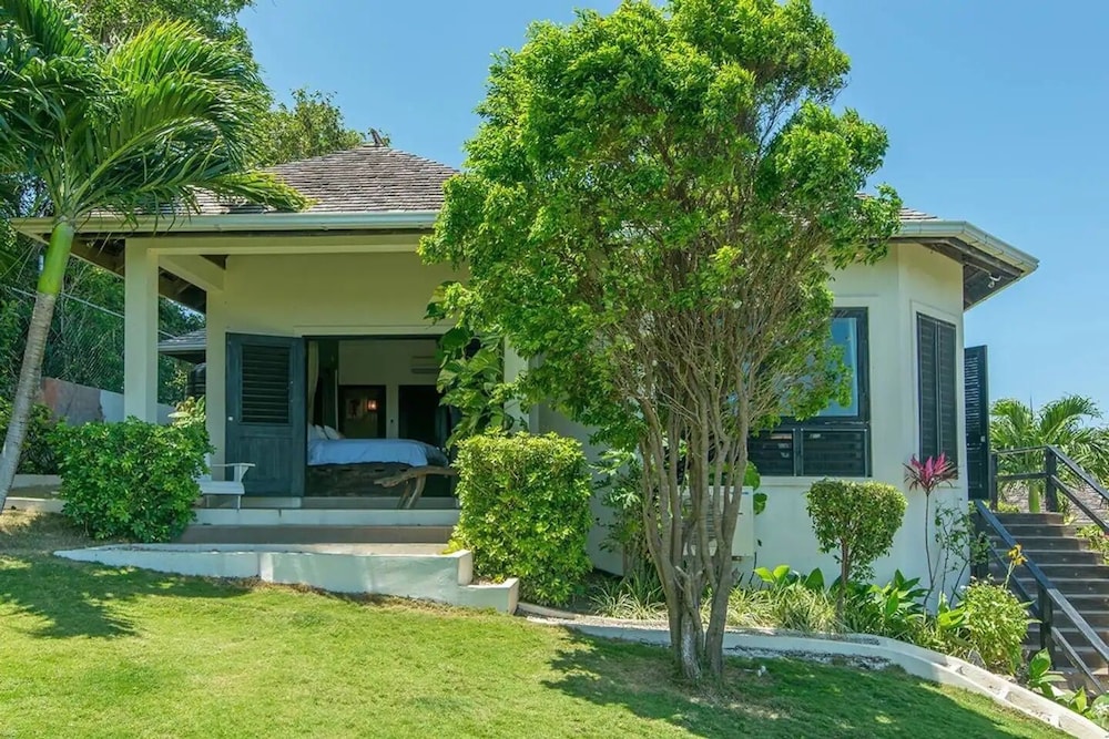 Exclusive Villa, 2 Bedrooms, Ocean View, Oceanfront