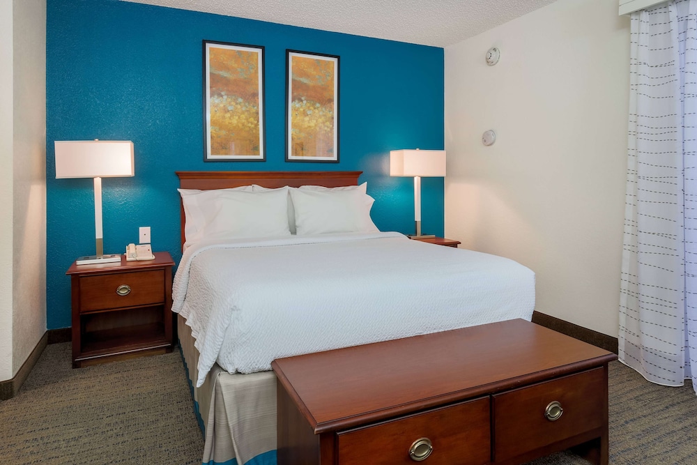 Studio Suite, 1 Queen Bed, Non Smoking - Photo 1