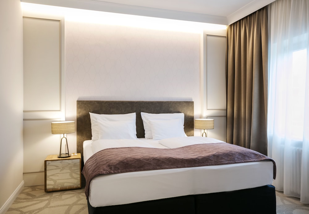 Deluxe Room - Photo 4