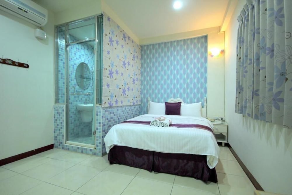 Double Room - Photo 6