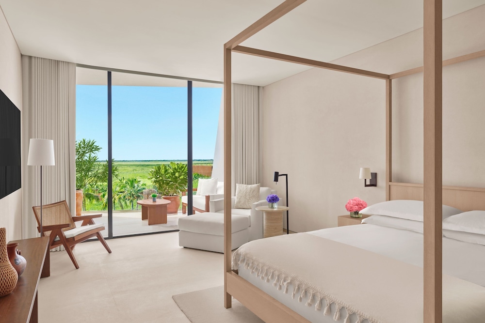 Premier Room, 1 King Bed, Private Pool, Beachfront - Photo 1