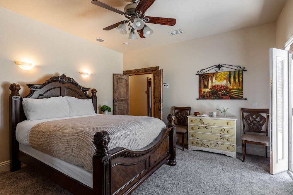Villa (Multiple Bedrooms)