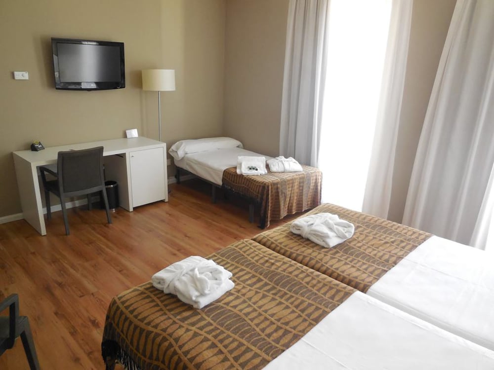 Double Room - Photo 3
