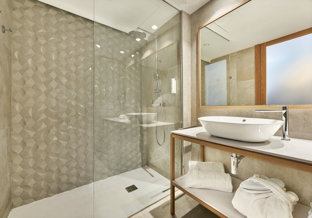 Family Suite, Terrace, Poolside (Swim Up) - Photo 9