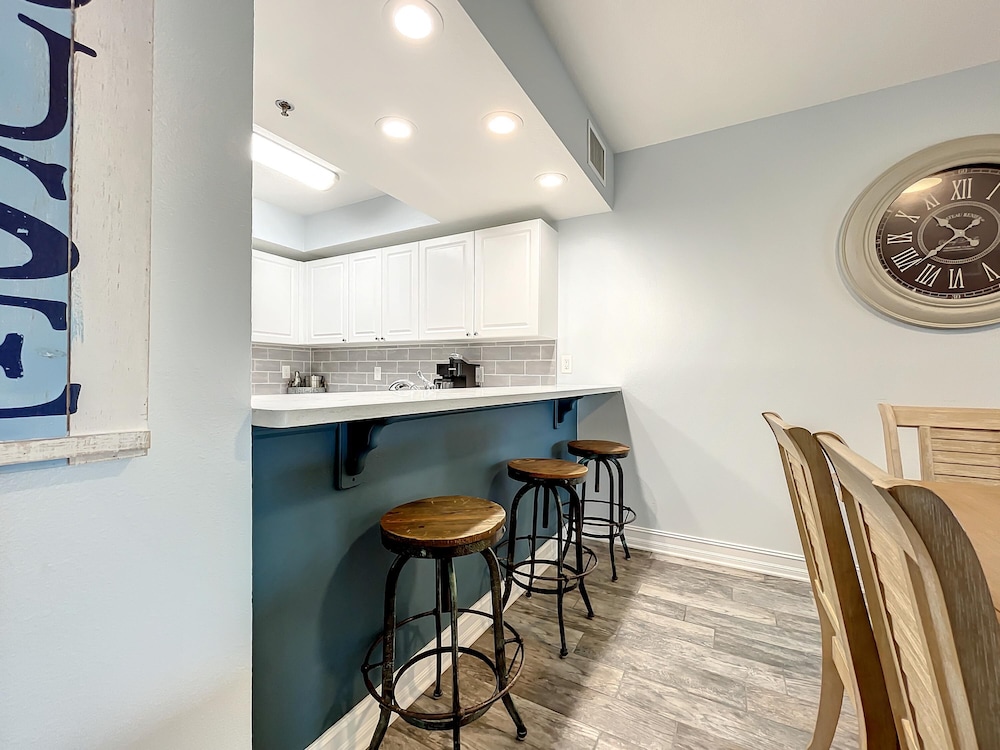 Delightful Modern Coastal Themed 3 2 Condo in Oceanwalk Ow3-303, Bild 13