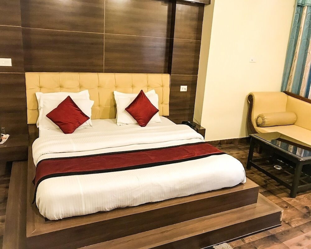 Deluxe Room - Photo 9
