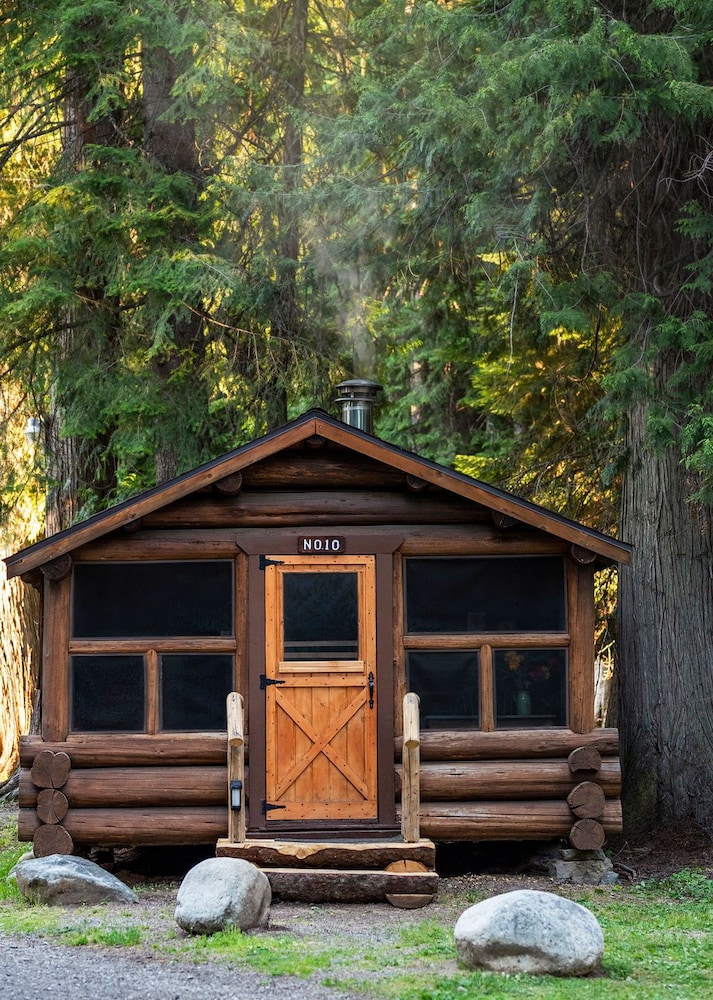 Traditional Cabin, 2 Double Beds, Shared Bathroom photo 1