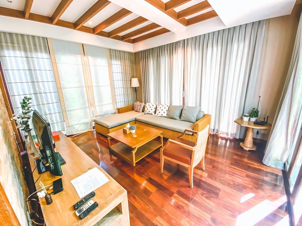Villa, 5 Bedrooms - Photo 16