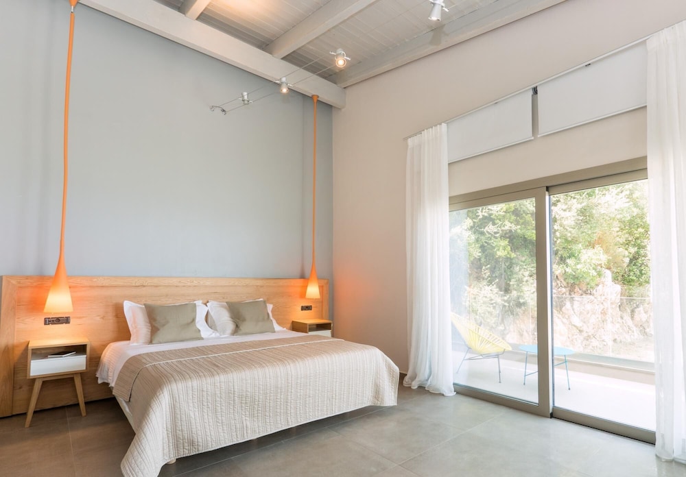 Villa photo 1