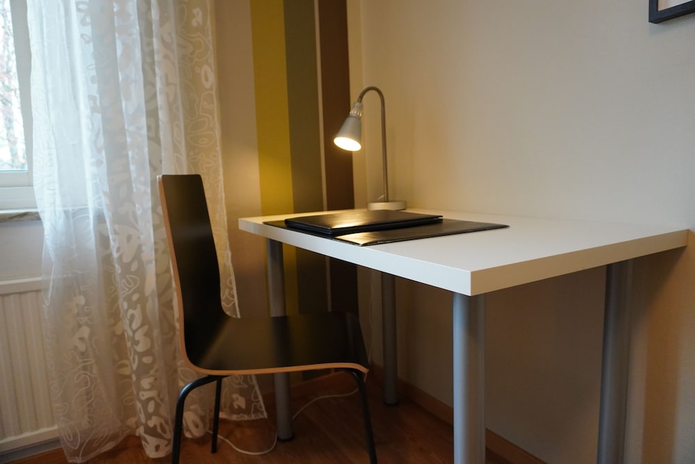 Single Room, Annex Building